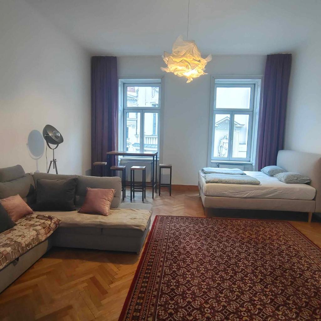 Photograph of Large 4 room apartment in the center of Vienna