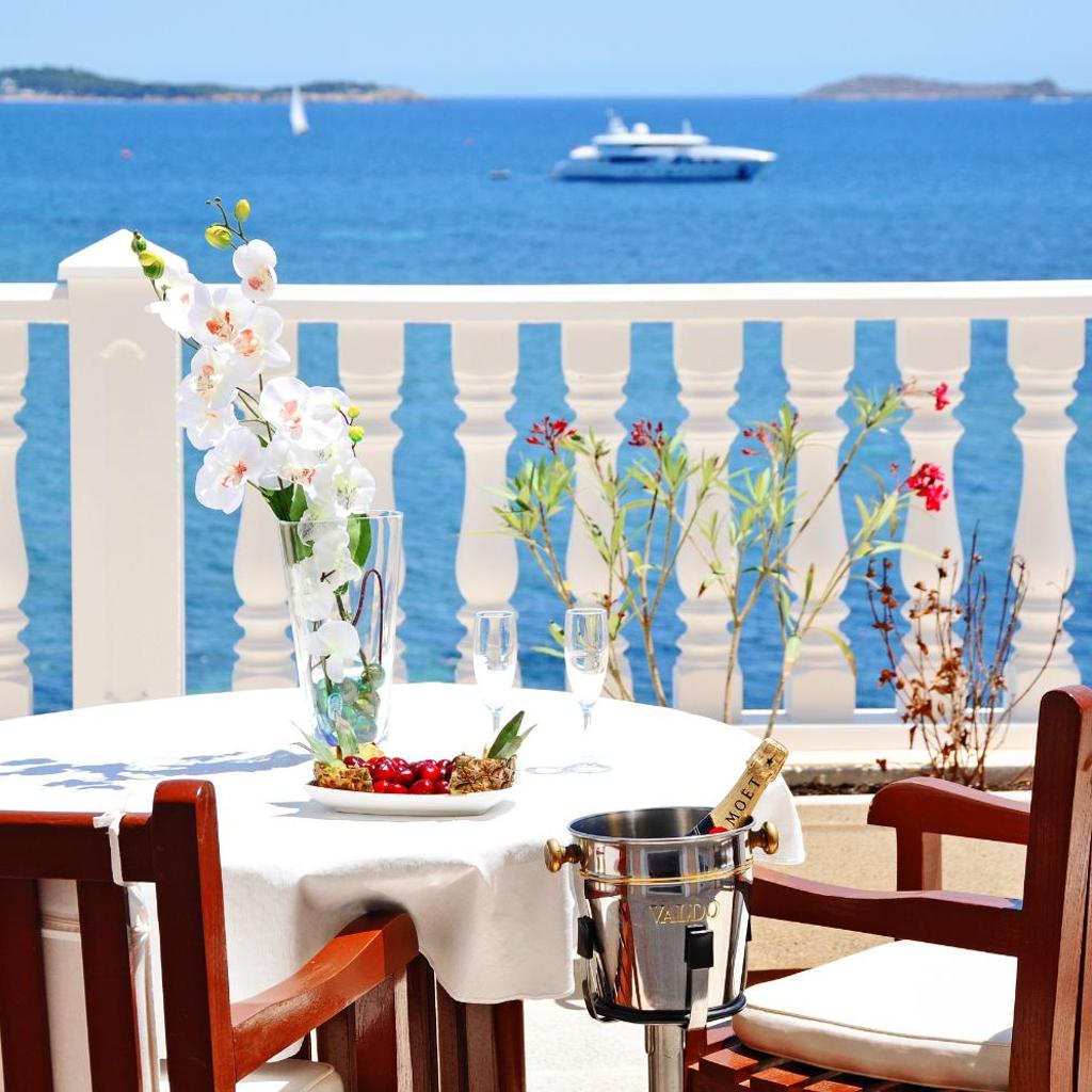 Grand Hotel Palladium Santa Eulalia del Rio — 
