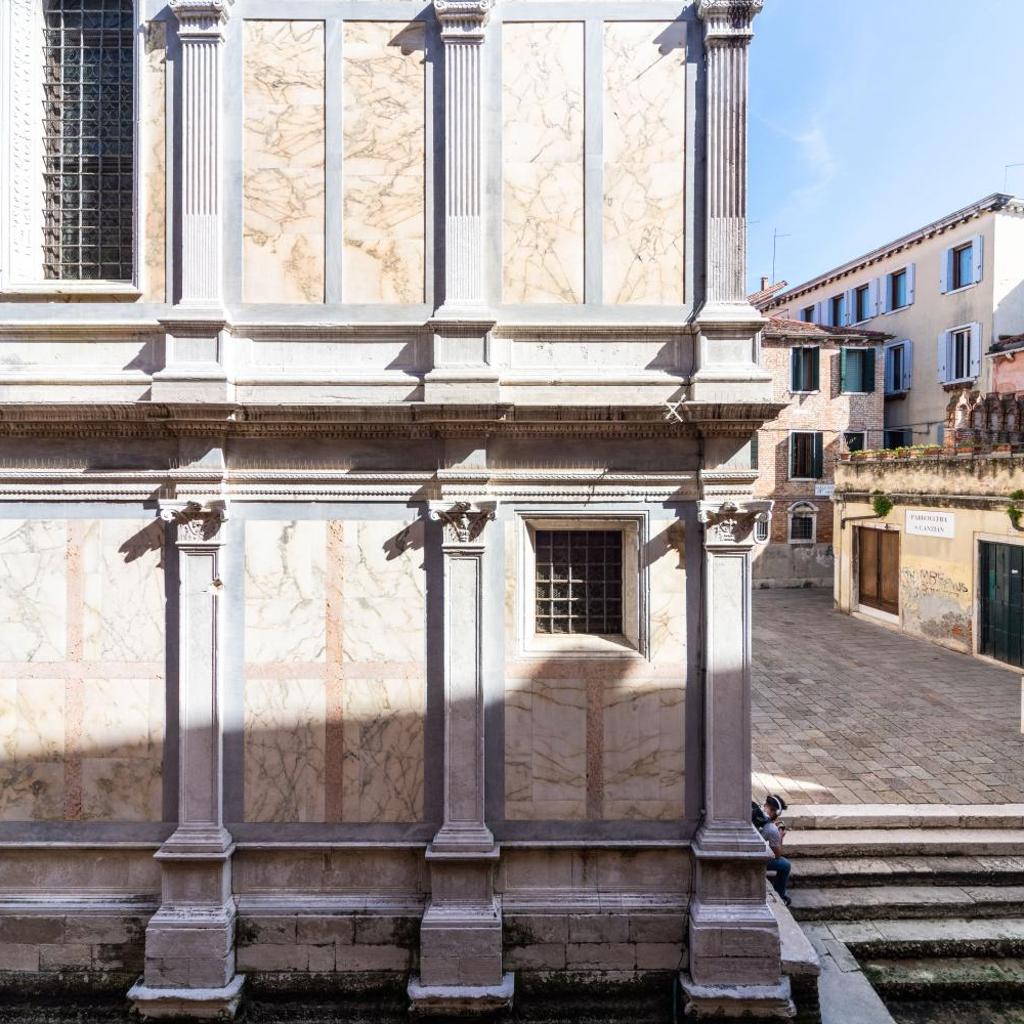 Photograph of Palazzo Miracoli Apartments