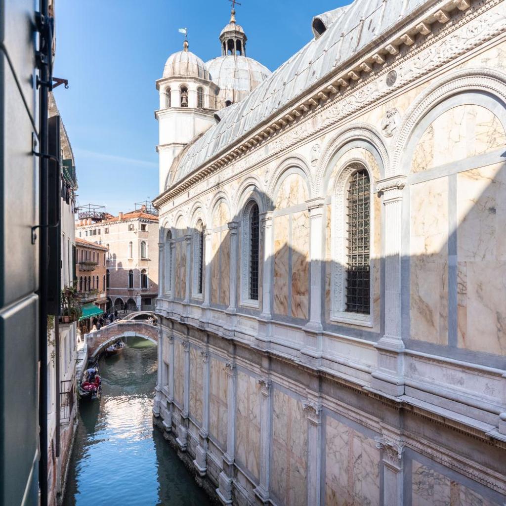 Photograph of Palazzo Miracoli Apartments