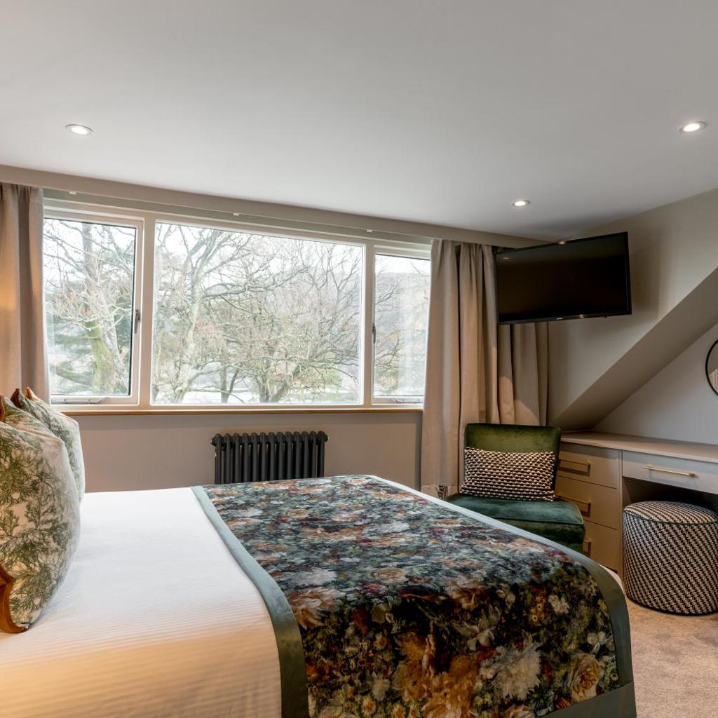 Borrowdale Gates Hotel — 