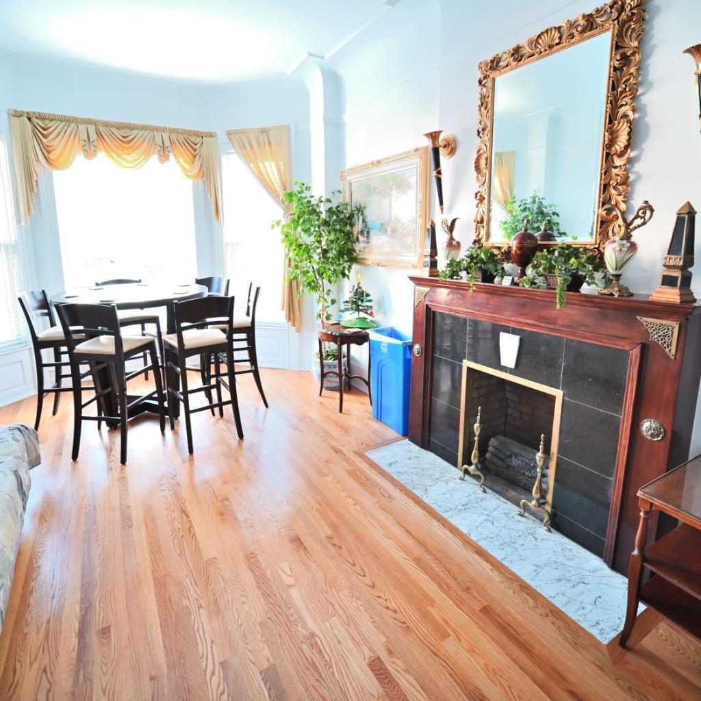 Photograph of Stone Mansion Sleeps 10-20 Free TV & Parking