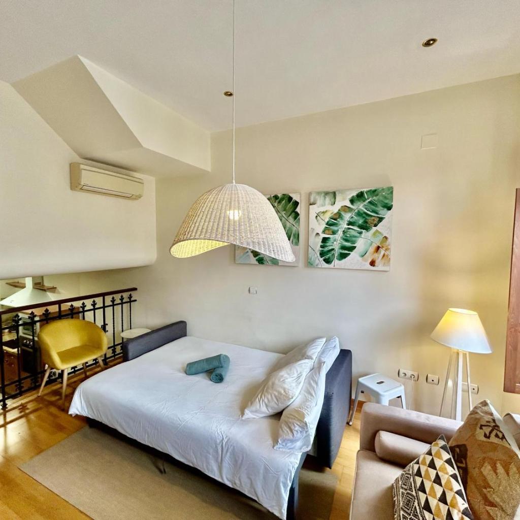 Photograph of Charming 2 Bedroom apartament with Free Parking at Sevilla City Center By OCytizen