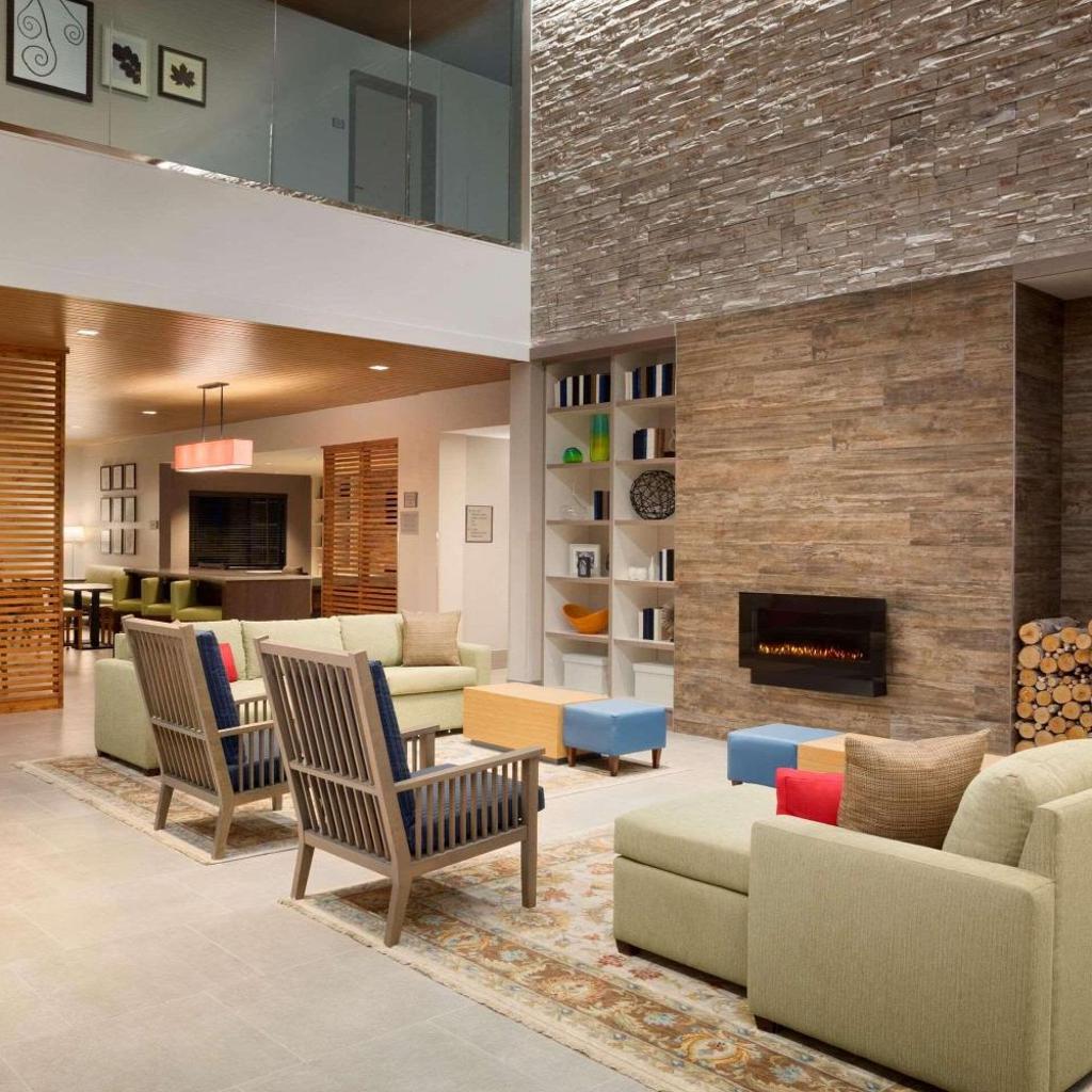 Photograph of Country Inn & Suites by Radisson Asheville River Arts District