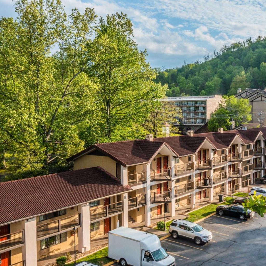 Photograph of Super 8 by Wyndham Downtown Gatlinburg at Convention Center
