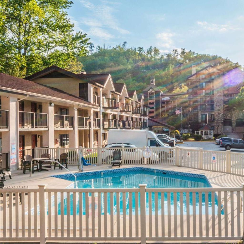 Photograph of Super 8 by Wyndham Downtown Gatlinburg at Convention Center