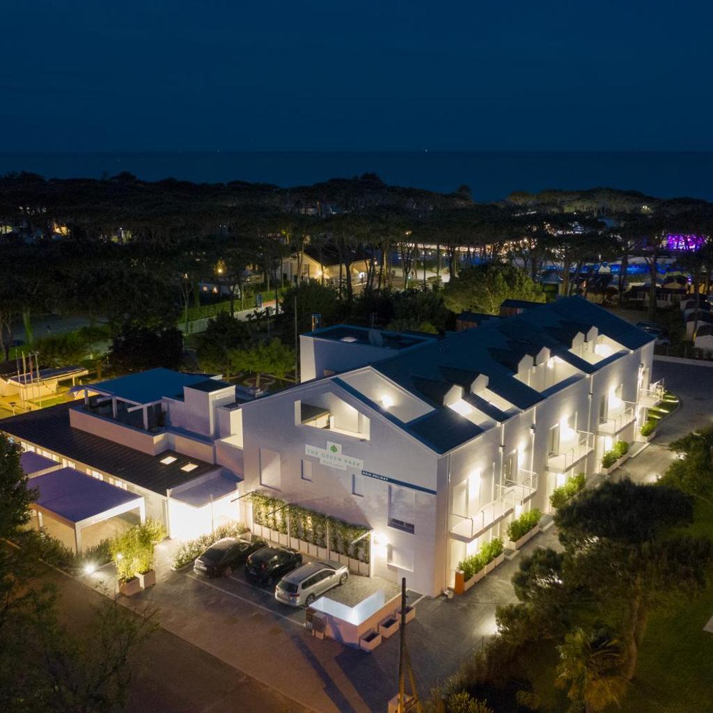 The Green Park Hotel WellnessSpa & Restaurant — 
