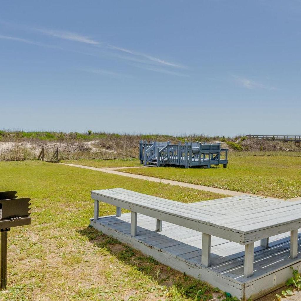 Photograph of Barnett House Bottom - Oceanfront - Windy Hill Section