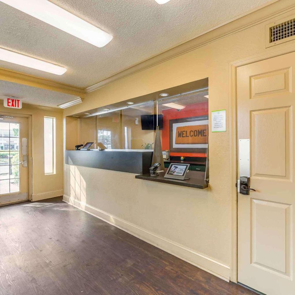 Photograph of Extended Stay America Suites - Fort Lauderdale - Tamarac