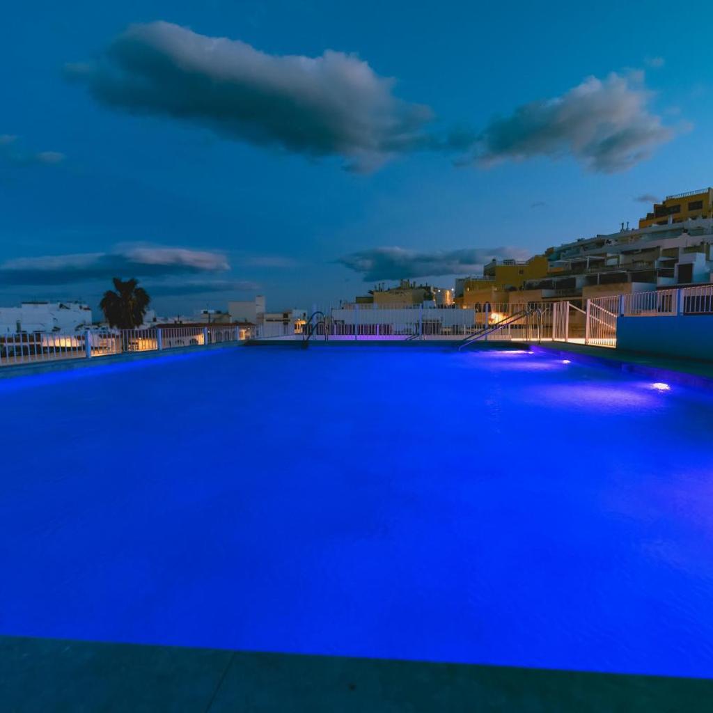 HOTEL ALOVE — 