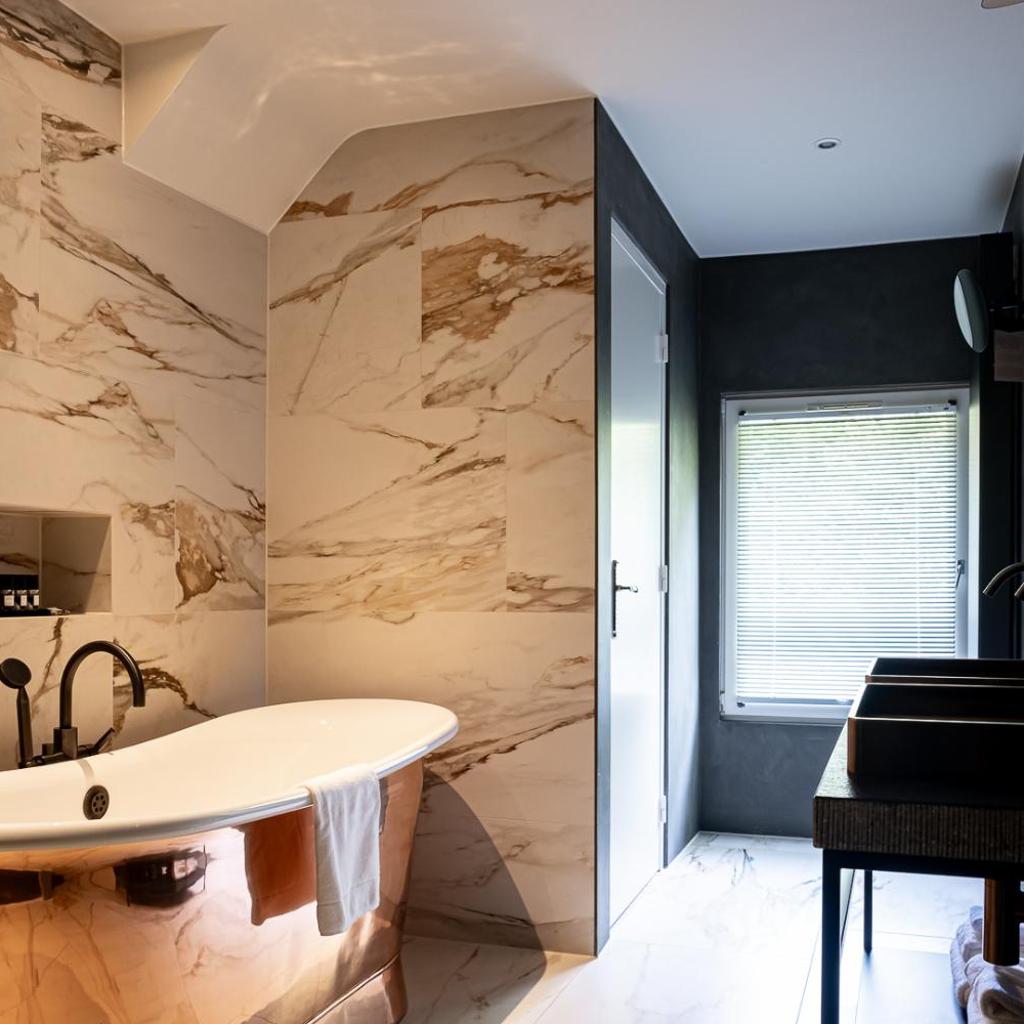 Van der Valk Hotel Kasteel Terworm — 