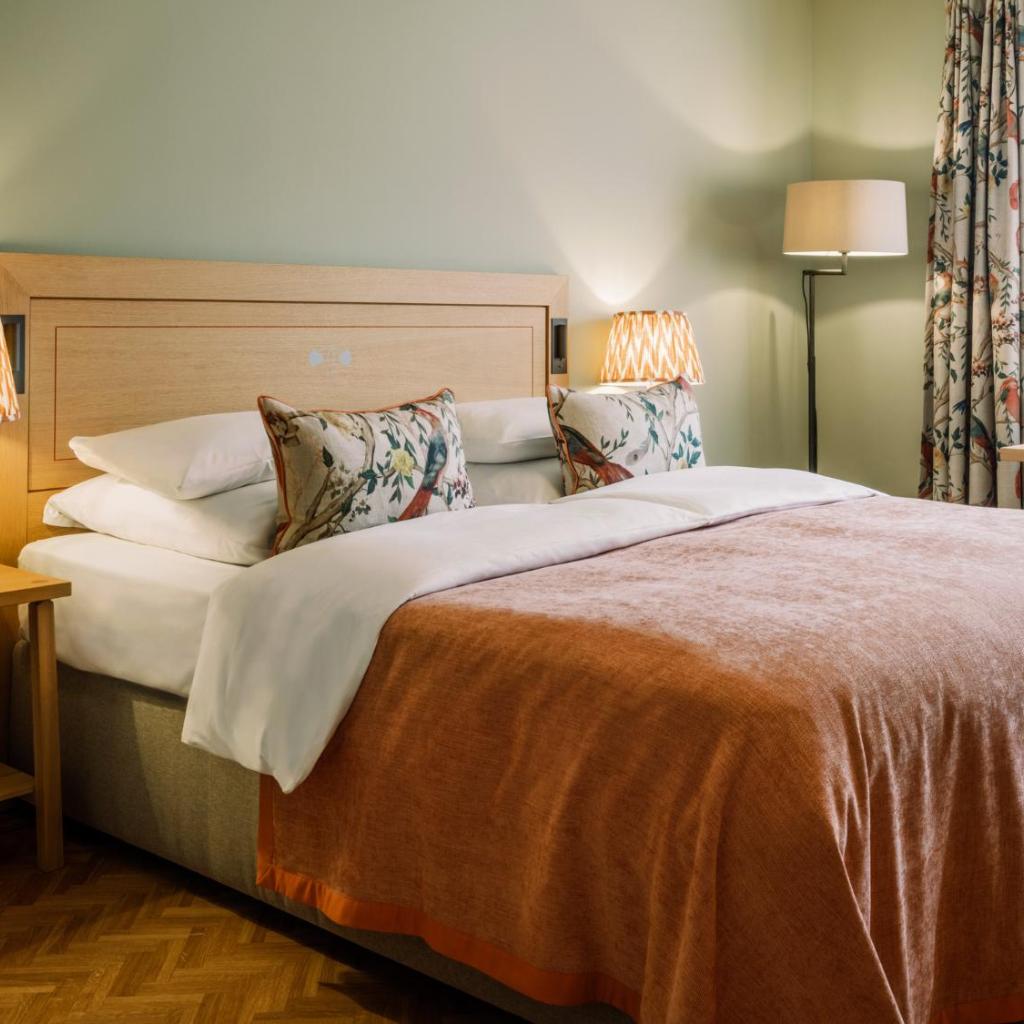 Spa & Resort Bachmair Weissach, LUXURY FAMILY RESORT — 