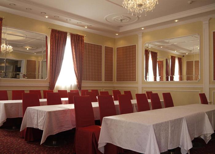 Optima Collection Kamianets-Podilskyi — 