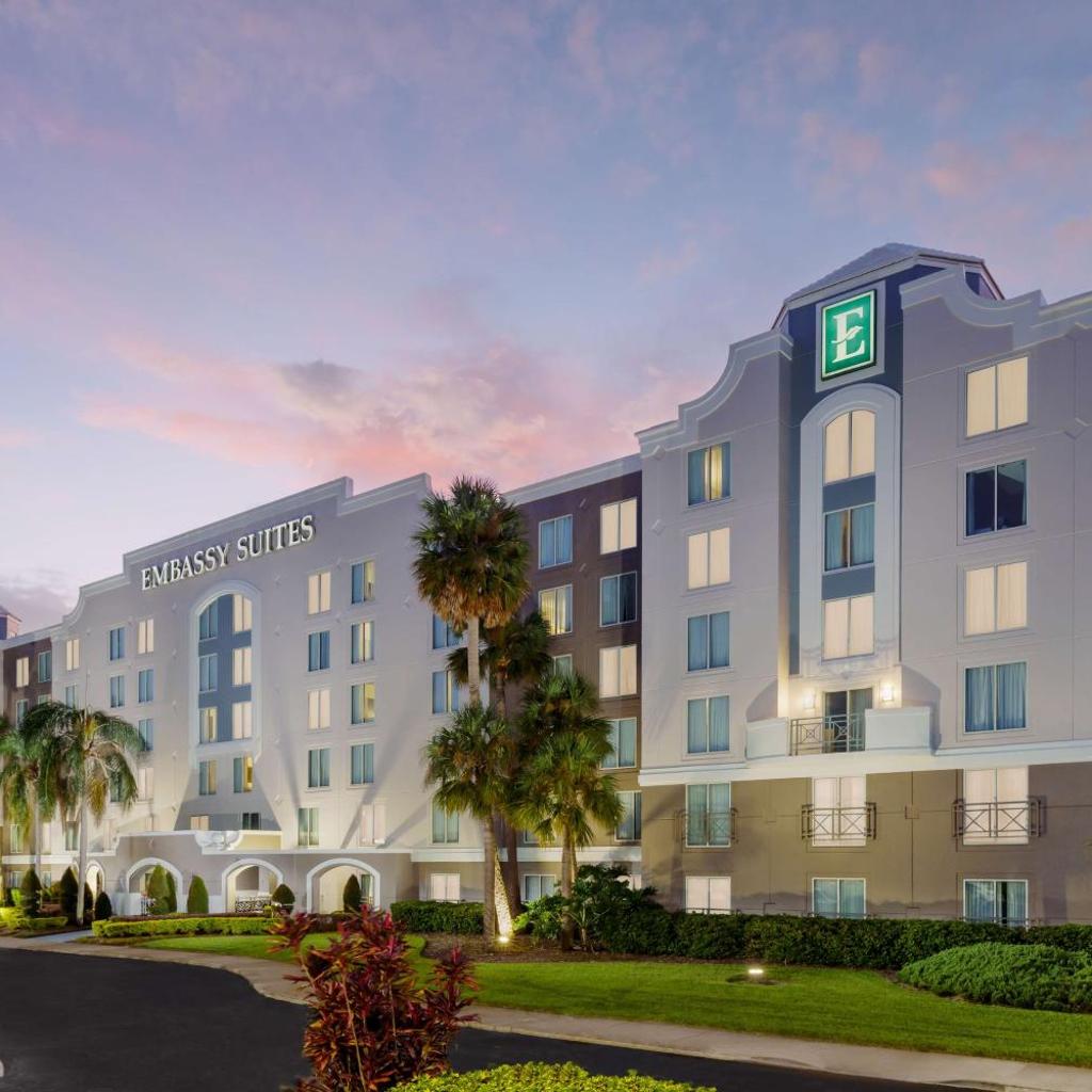 Photograph of Embassy Suites by Hilton Orlando Lake Buena Vista Resort