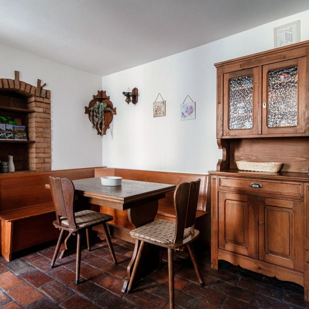 Image 1 - La Casetta di Riva - Cozy Lakeside Village Home