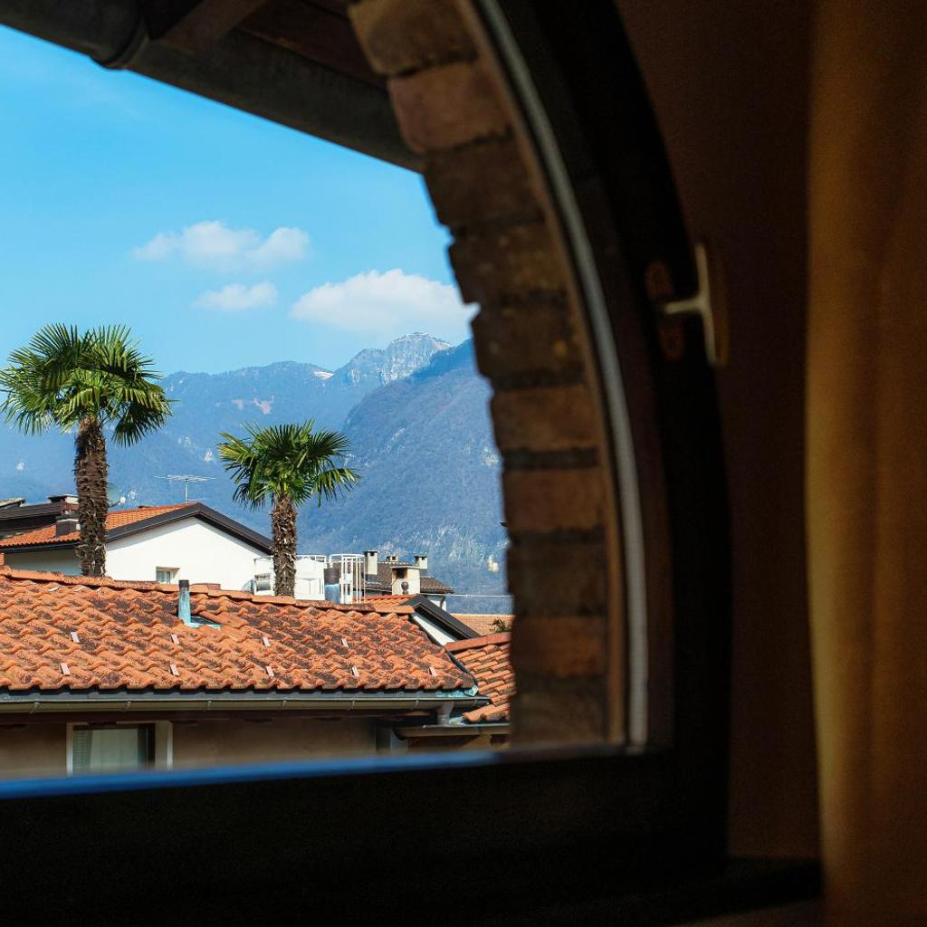 Image 21 - La Casetta di Riva - Cozy Lakeside Village Home