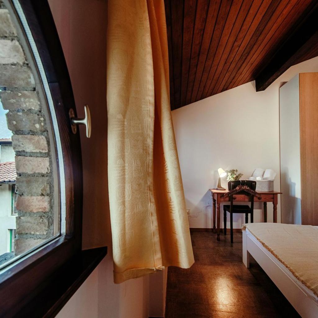Image 13 - La Casetta di Riva - Cozy Lakeside Village Home
