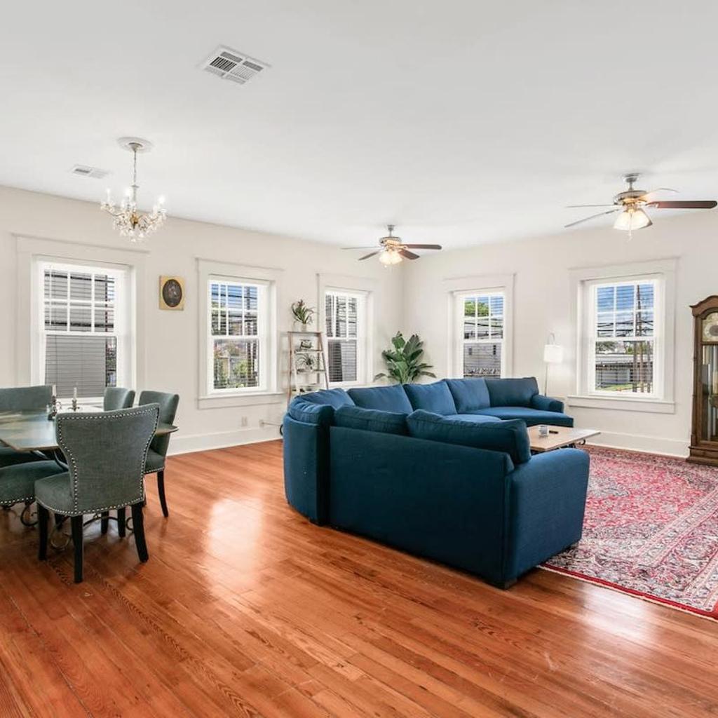 Photograph of Stunning 2BD luxury apt perfect NOLA location