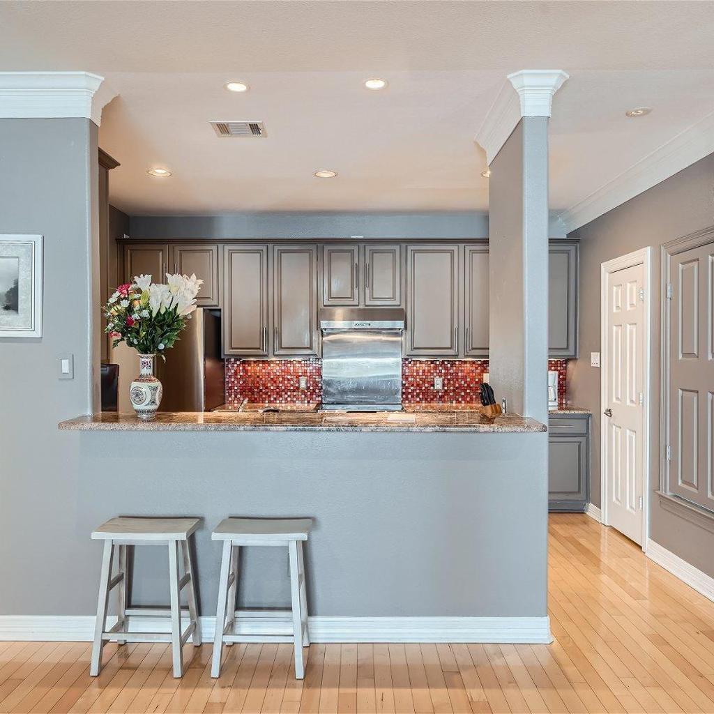 Photograph of Experience Austin + 3 BR + 5 mins to Downtown!