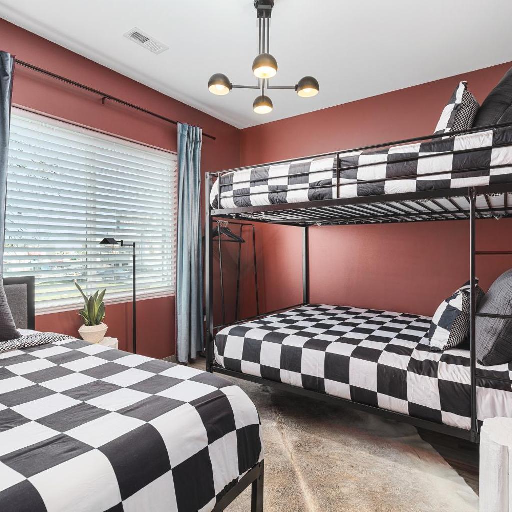 Photograph of Condo Near Downtown WALK to restaurants, bars & music