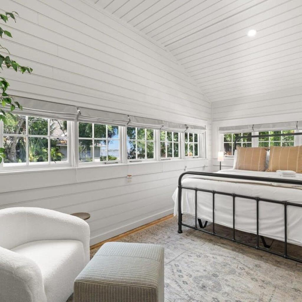 Photograph of NEW! The Adaline Room #9 - Updated Hyde Park Penthouse, Steps to Bayshore