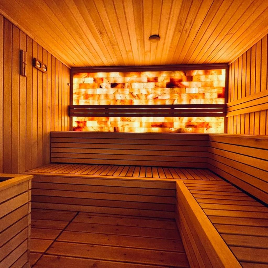 Hanami Design Hotel — 