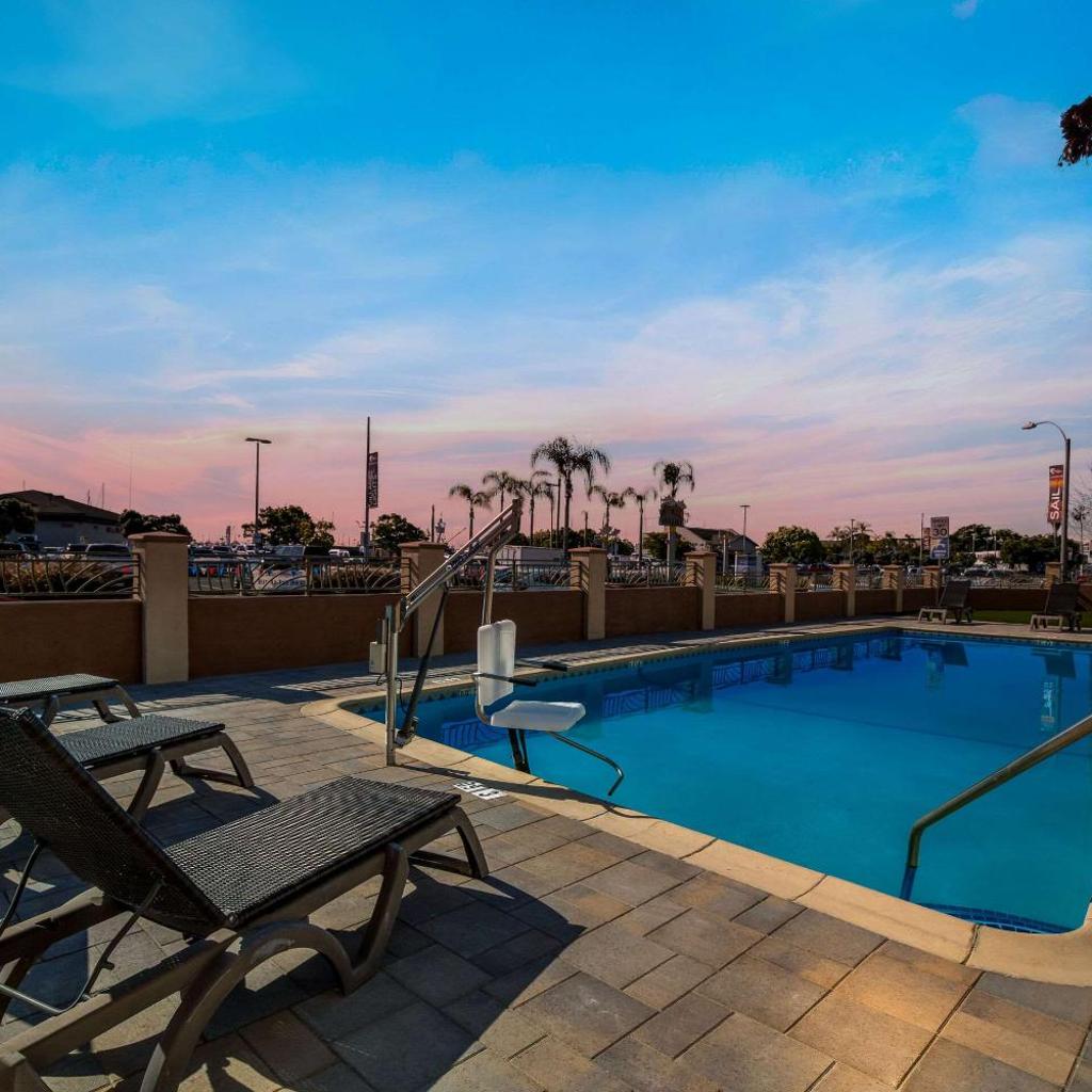 Photograph of Comfort Inn San Diego Airport At The Harbor