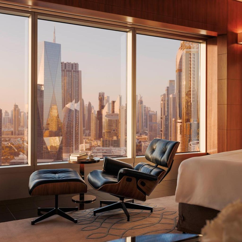 Jumeirah Emirates Towers Dubai — 