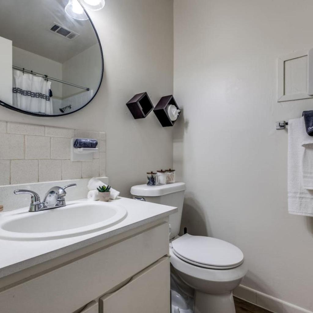 Photograph of Austin Central 10 min to Downtown
