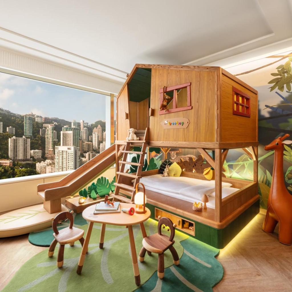 Island Shangri-La, Hong Kong — 