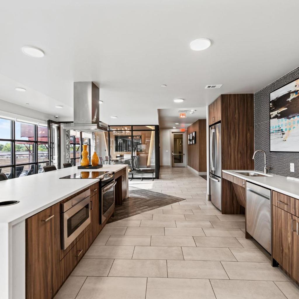 Photograph of Placemakr Austin Downtown, Apartments by Hilton