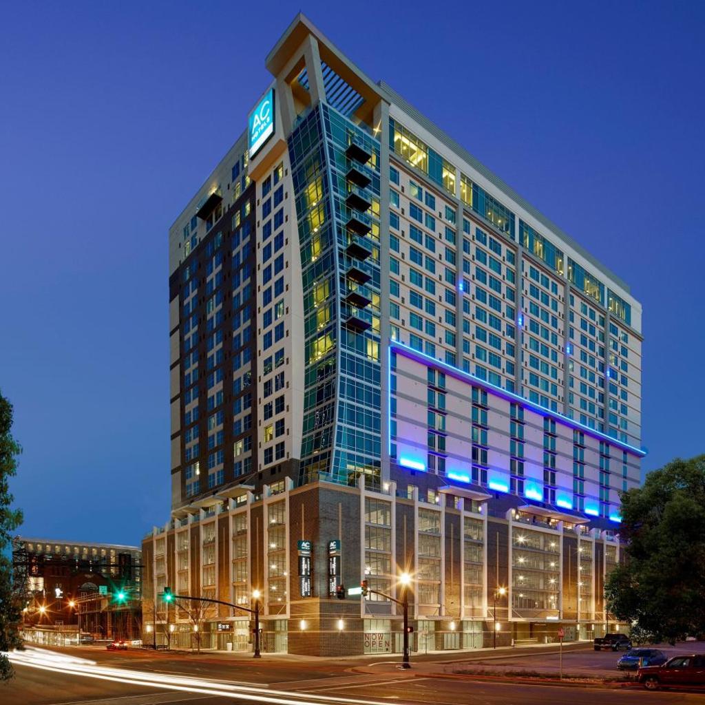 Photograph of SpringHill Suites by Marriott Nashville Downtown/Convention Center