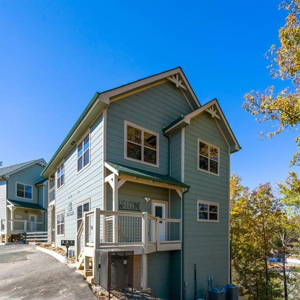 Photograph of Dog Friendly, 3-Decks, Indoor Pool, Hot Tub with Arcade