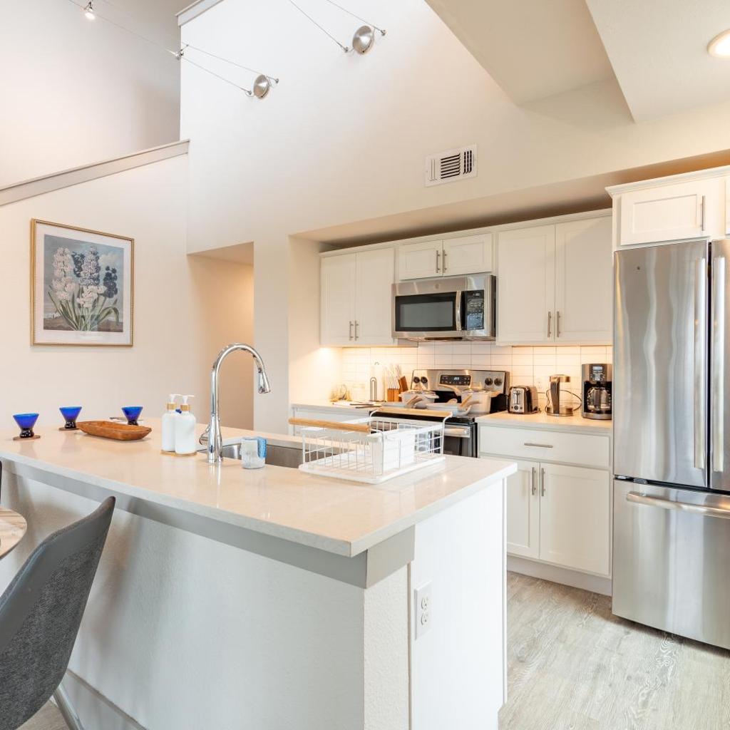 Photograph of RiverWalk PentHouse Oasis w/Free Parking Gym Pool