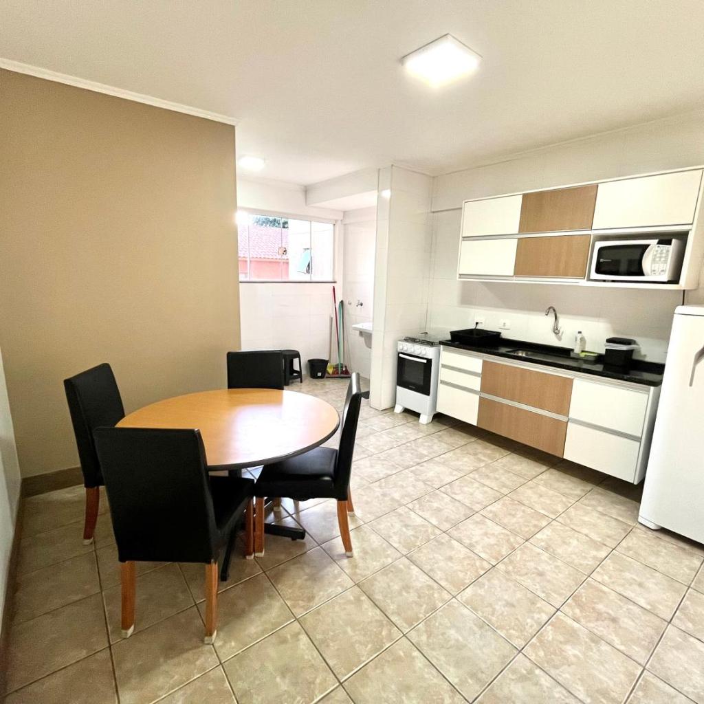 Apartamentos até 6 pessoas - 3 quartos, suíte, garagem e wifi — foto 11