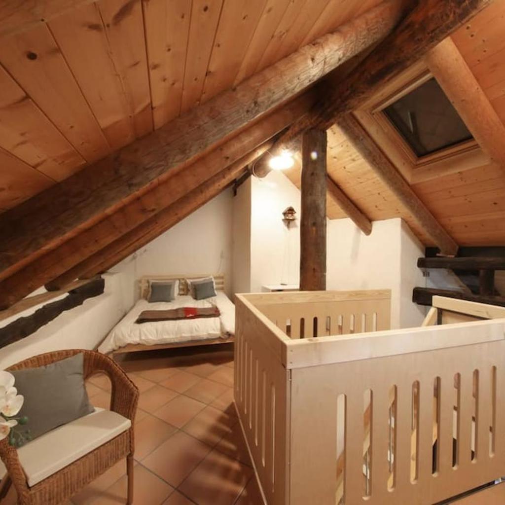 Image 4 - Charming Retreat- 100-Year-Old Stone Rustico