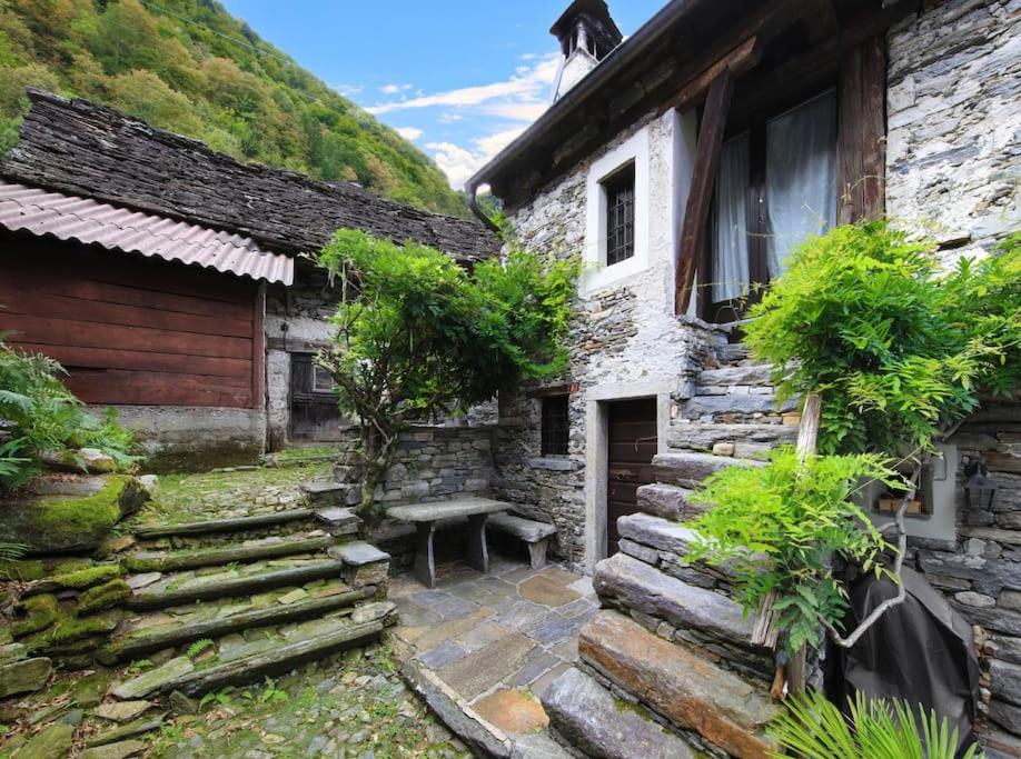 Image 12 - Charming Retreat- 100-Year-Old Stone Rustico