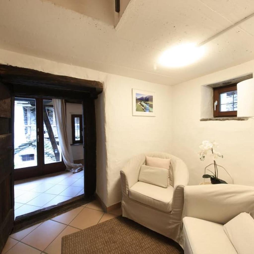 Image 22 - Charming Retreat- 100-Year-Old Stone Rustico