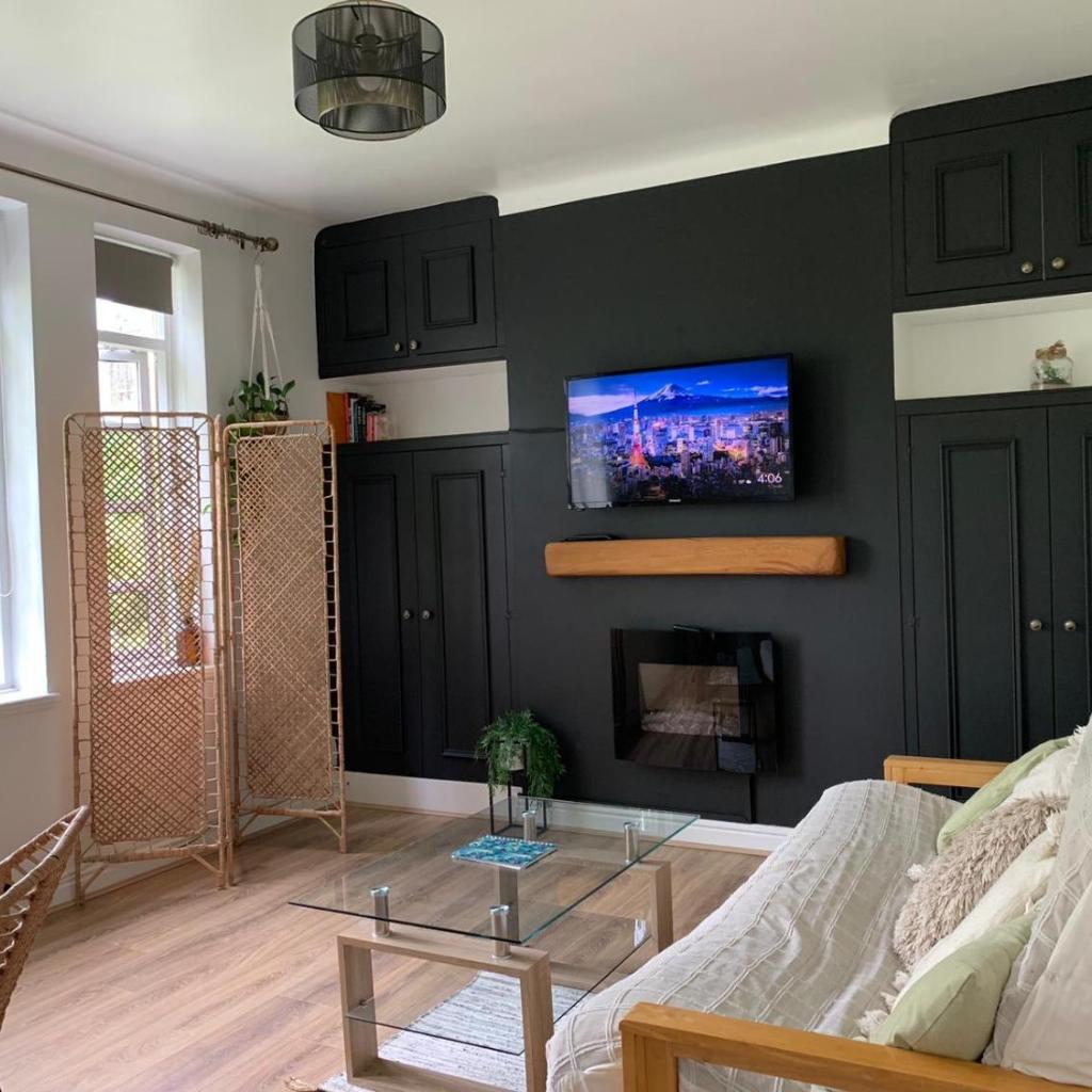 Photograph of Linnet House - Relaxing - Leafy - Whole Apt- 2 Bed