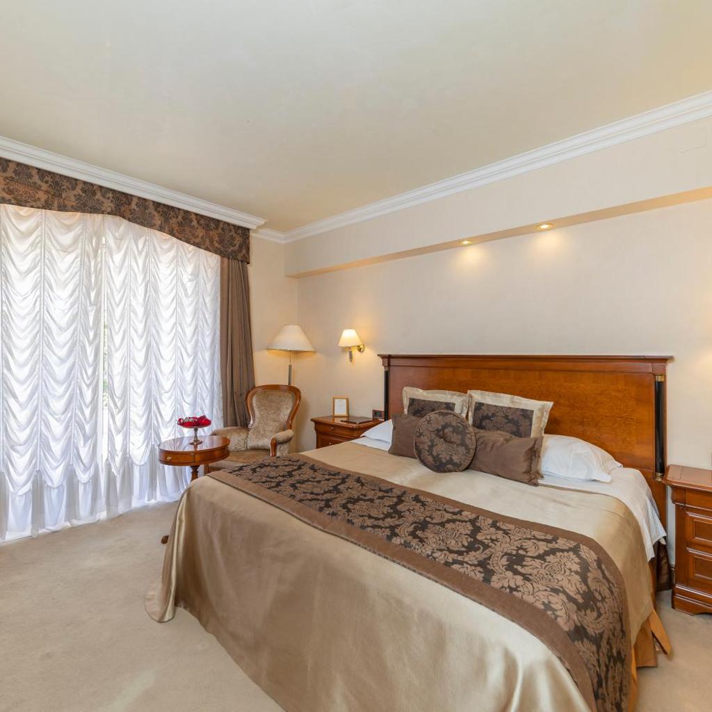 Hotel Niko — 