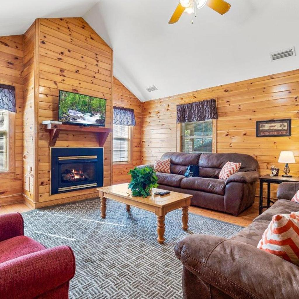 Photograph of Poplar Point Condo Unit 12B by Eden Crest