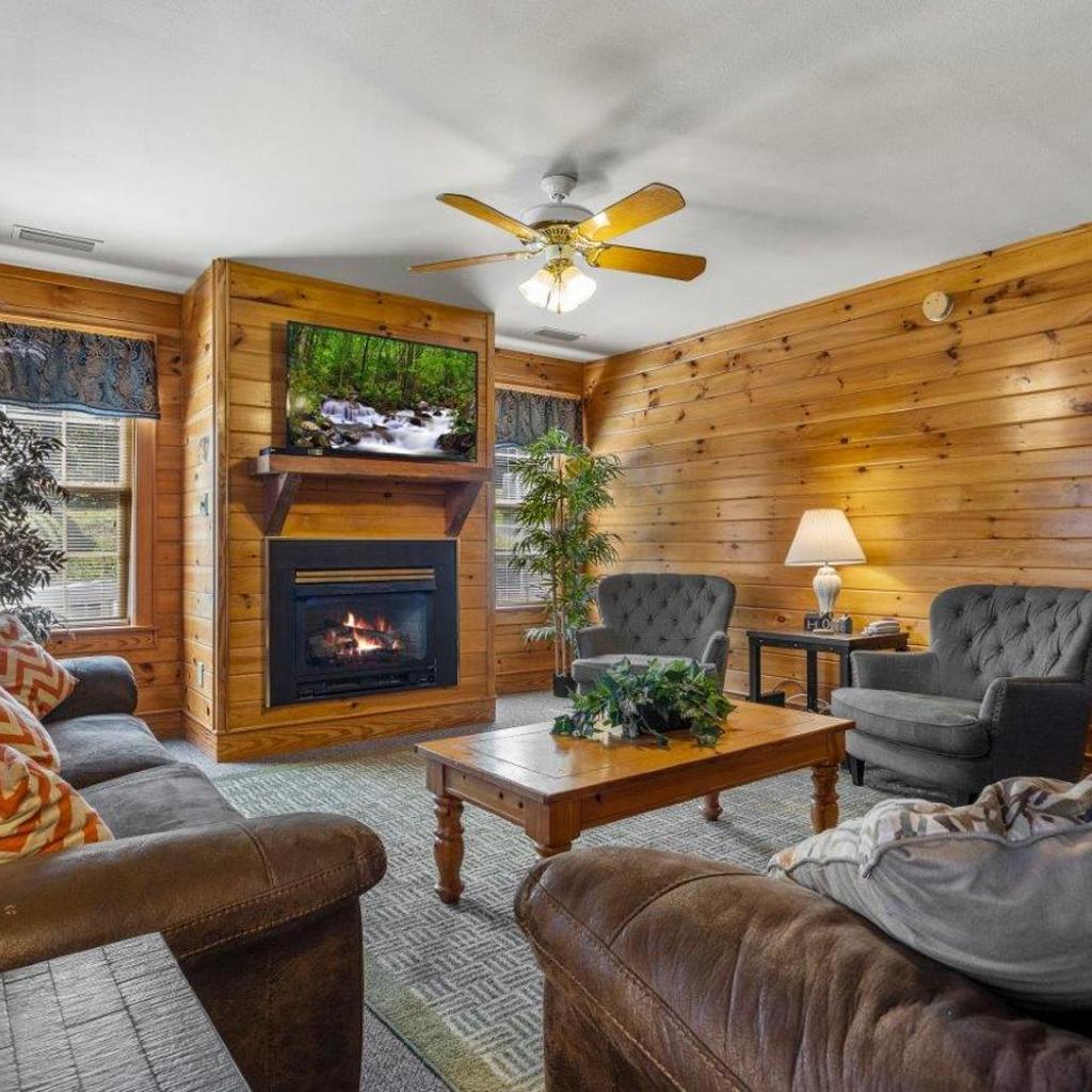 Photograph of Poplar Point Condo Unit 12F by Eden Crest