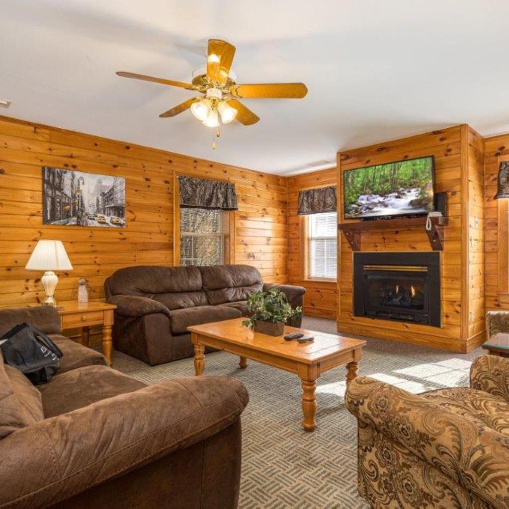 Photograph of Briarstone Lodge Condo 13E by Eden Crest
