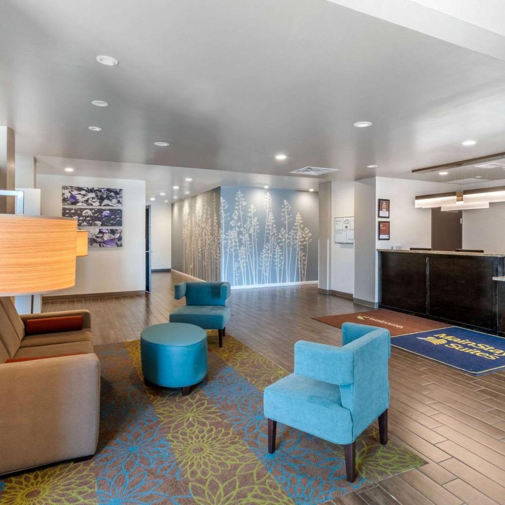 Photograph of MainStay Suites Denver International Airport