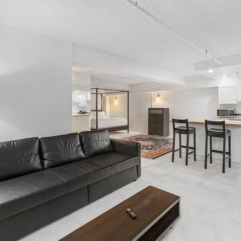 Photograph of Starlit Cozy Studio in Elektra with Roof Decks