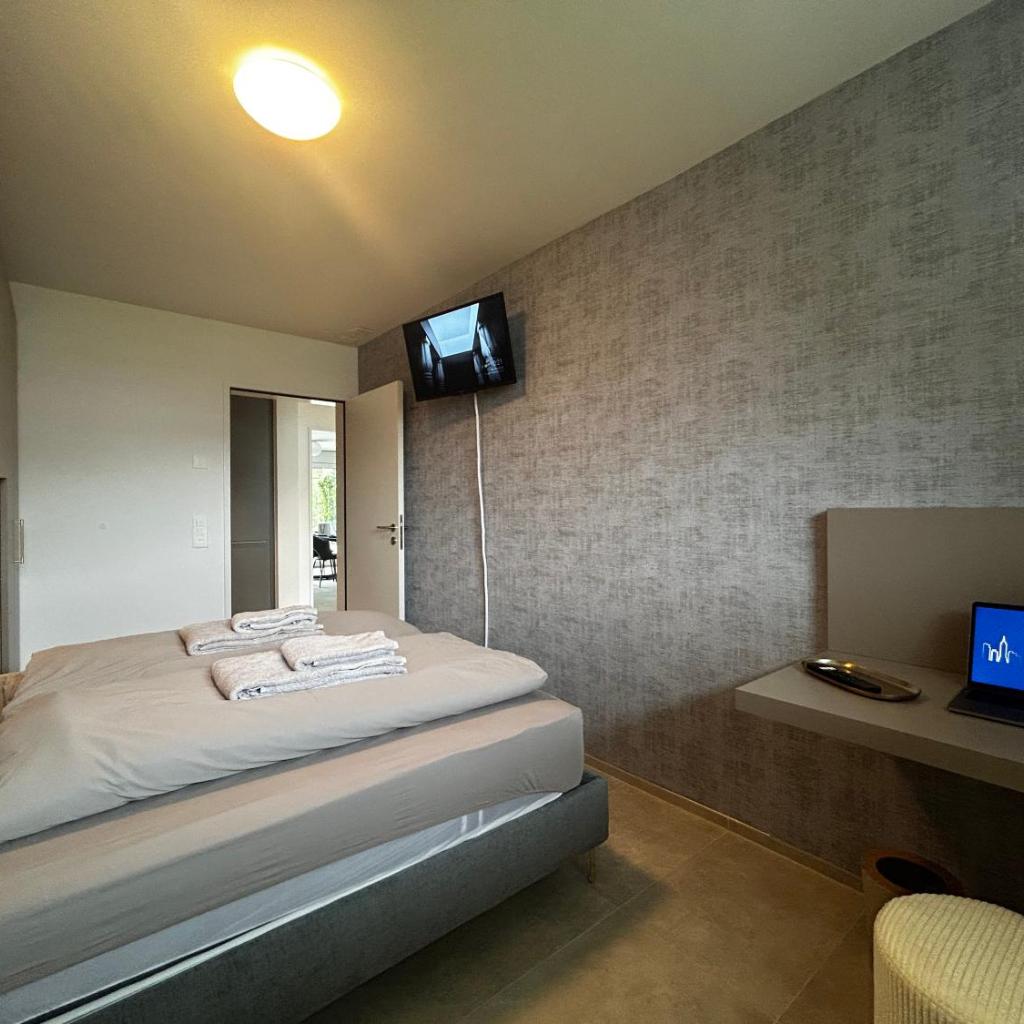 Image 11 - Family apartment, near the beach whit private park
