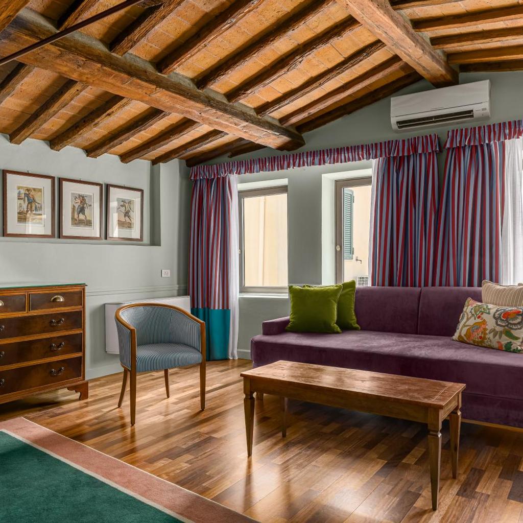 Room Mate Collection Isabella, Florence — 