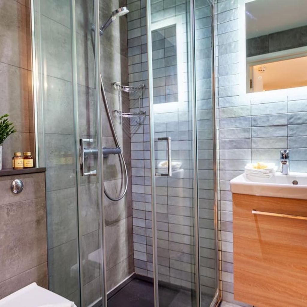 Photograph of Cosy Studio in Marylebone - 13