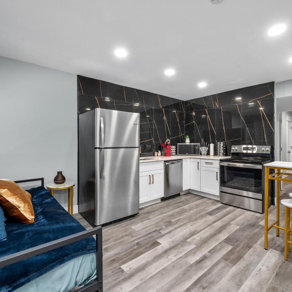 Photograph of Warm Heights 2BR with Pool & Free Parking