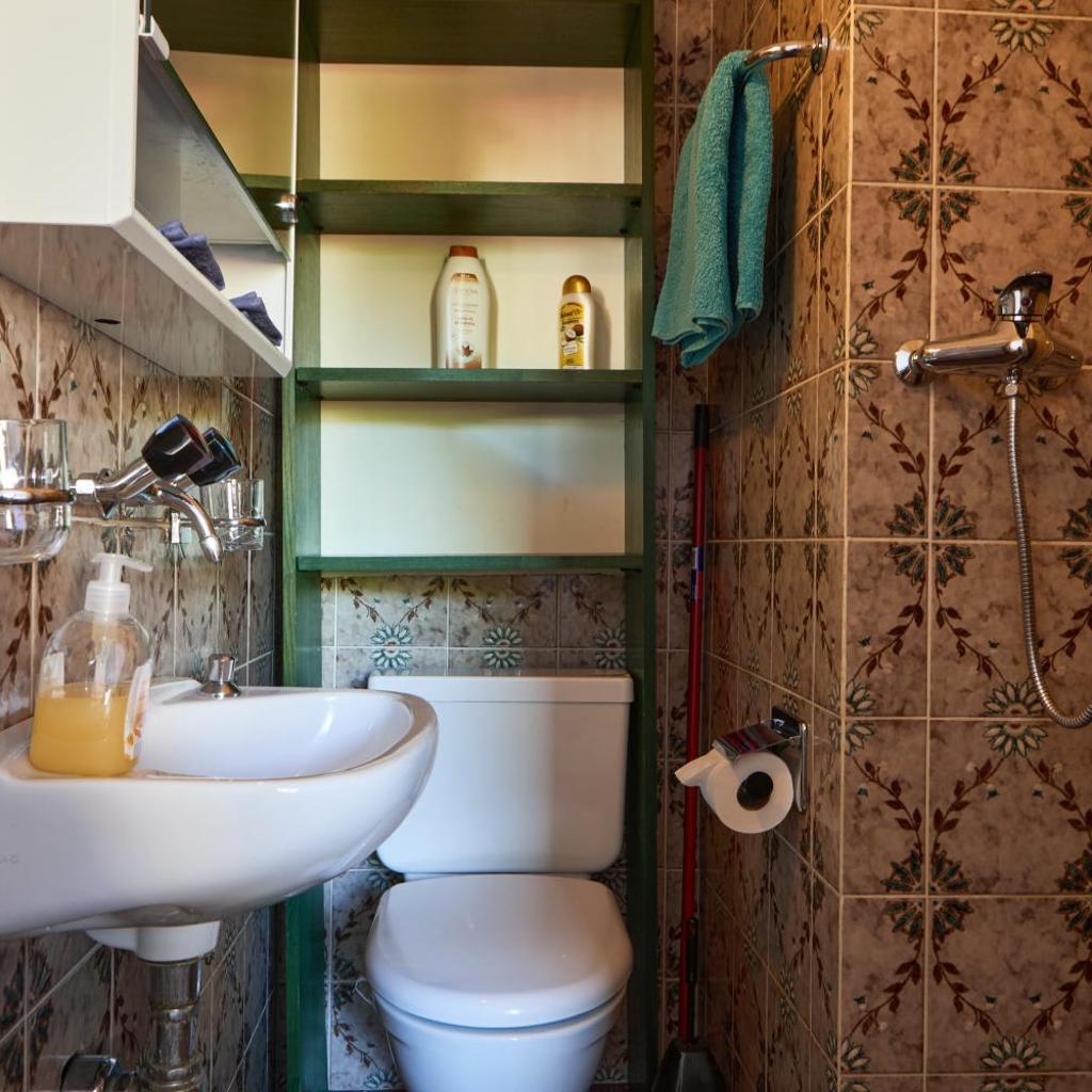 Image 4 - Tiny Locarno Area Apartment